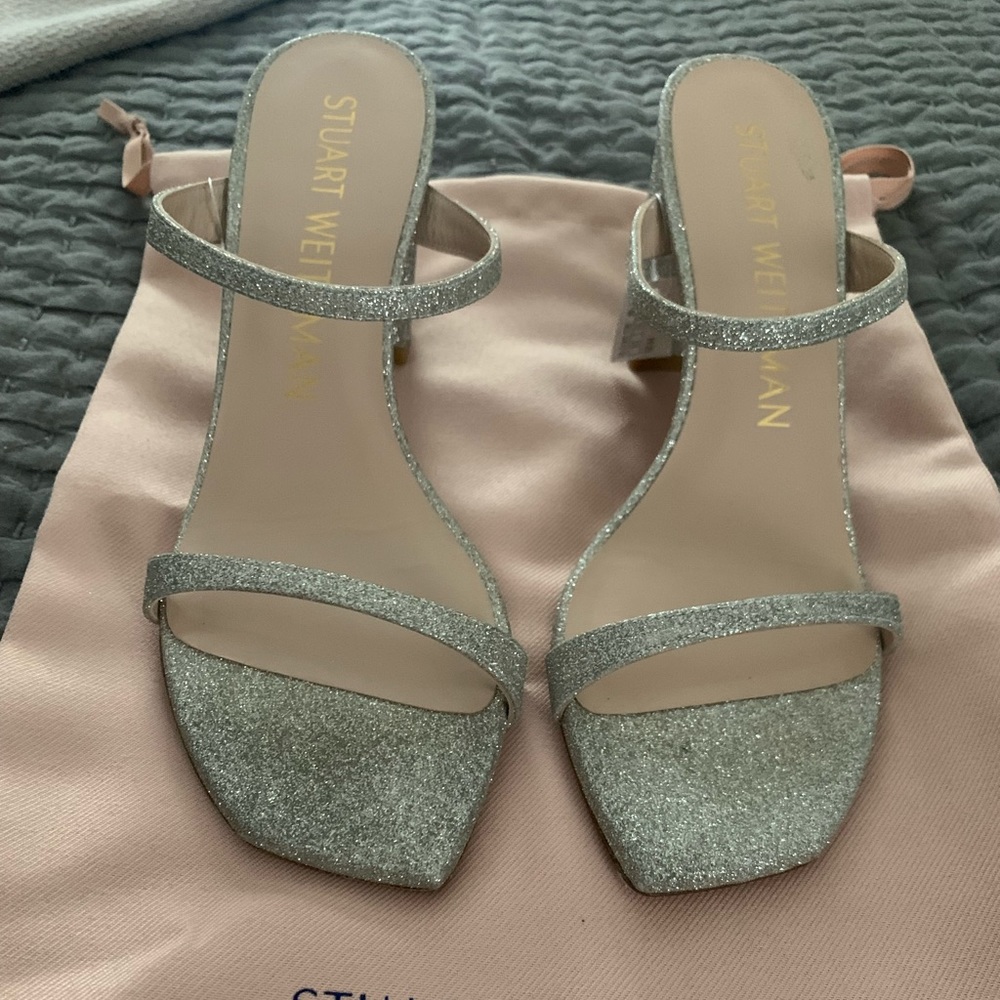 Brand NIB Stuart Weitzman Aleena in Silver Glitter